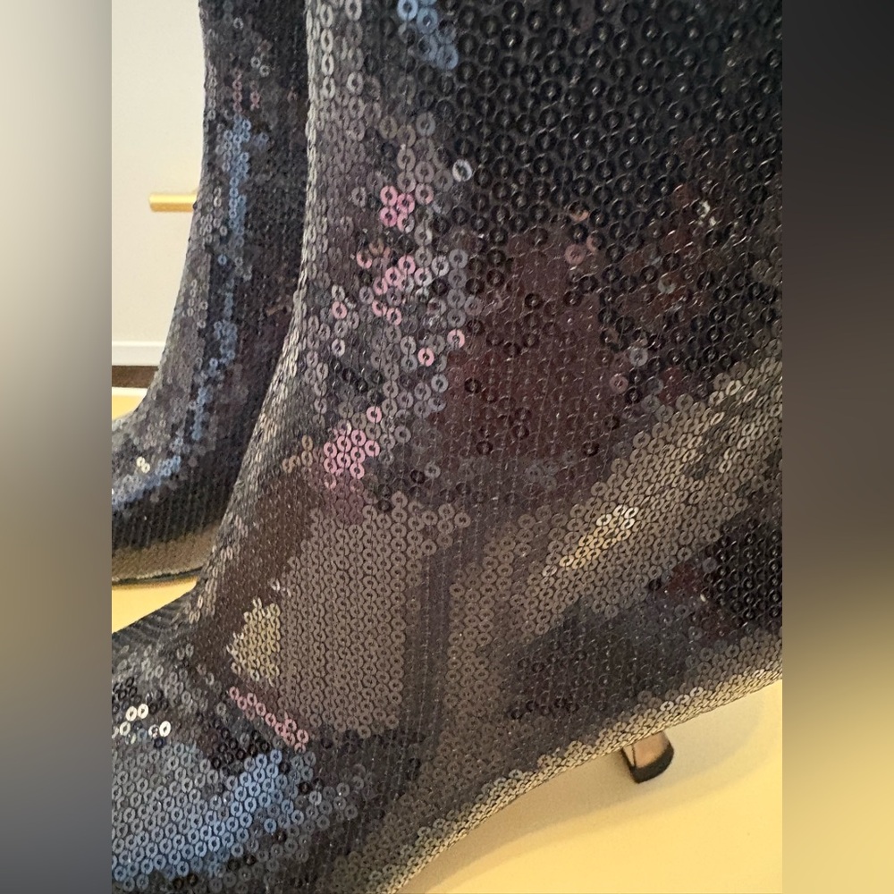 Michael Kors Black Sequin Ankle Booties Pointed Toe Kitten Heel NIB Box Size 9 - Picture 4 of 10